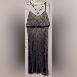 ADRIANNA PAPELL Hand-Beaded Blouson Long Sleeveless Gown In Navy Blue.